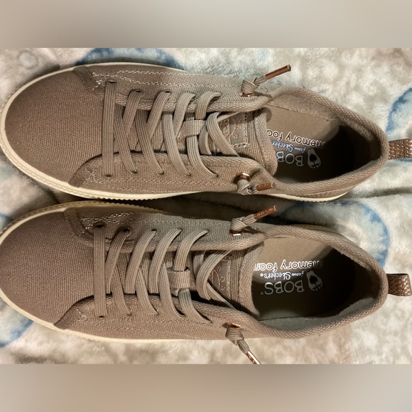 Skechers Ladies  Brown Canvas Sneakers Size 8 - Picture 9 of 10